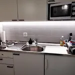 아파트 Fumzi